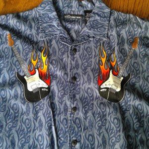 No boundaries Flaming Guitars Men's Large Short Sleeve 100% Cotton Button Shirt
